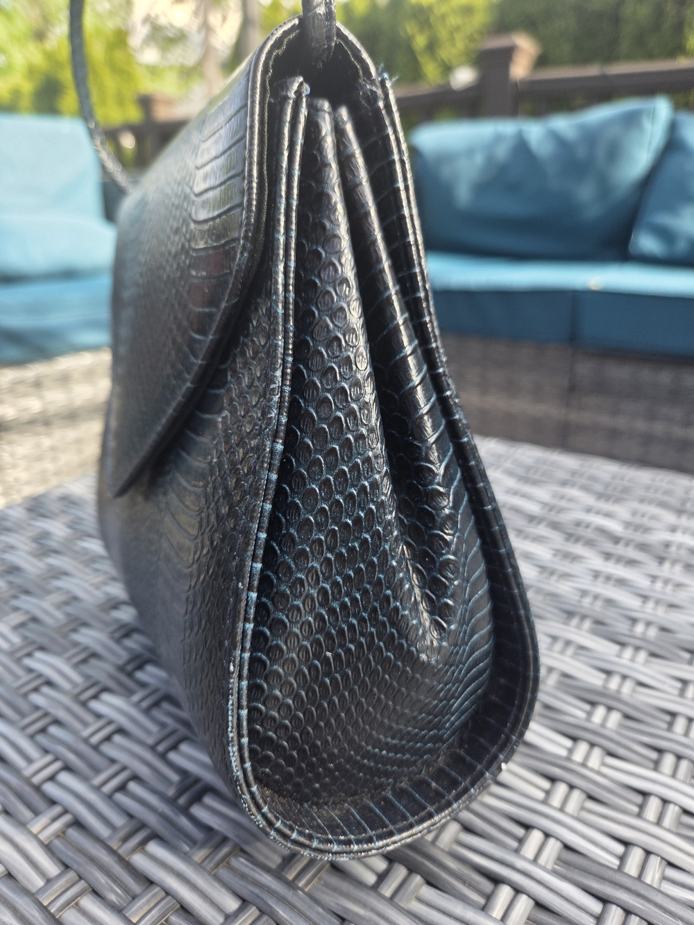 Dark Green reptile-inspired Crossbody Bag - Picture 3 of 7